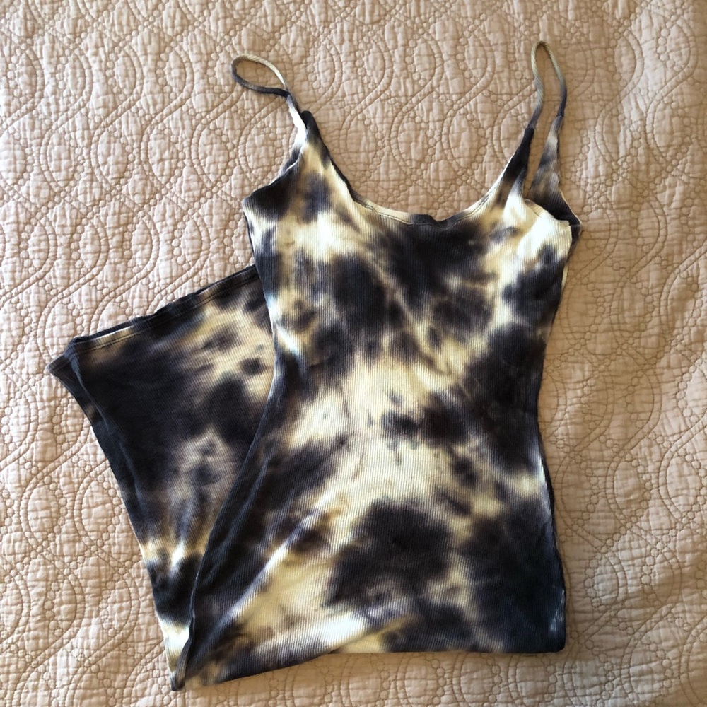 Tie dye/marble black and white midi dress